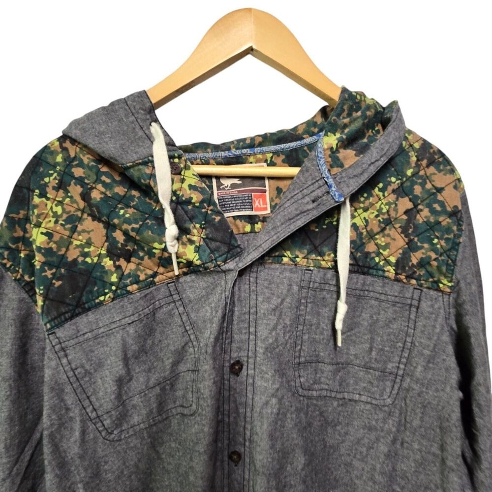 MODERN‎ AMUSEMENT Button Down Camo & Faded Black Hooded Flannel Shirt Size XL